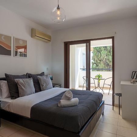 Mia 1-Bedroom Apartment In Λάρνακα Εξωτερικό φωτογραφία