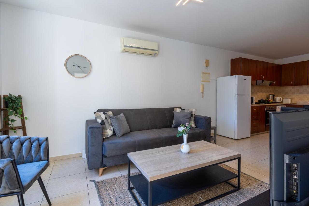 Mia 1-Bedroom Apartment In Λάρνακα Εξωτερικό φωτογραφία